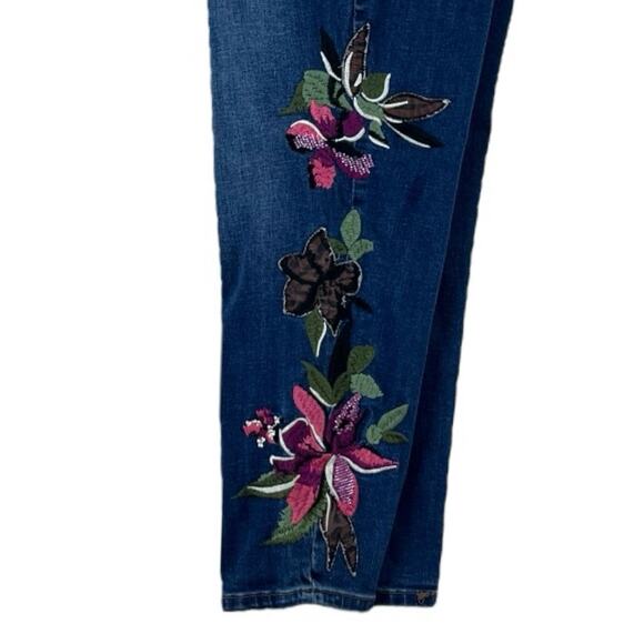 Chico’s Petite Jeans Pull On Jegging Ankle Floral Embroidered Women’s Size 14P - Picture 6 of 11
